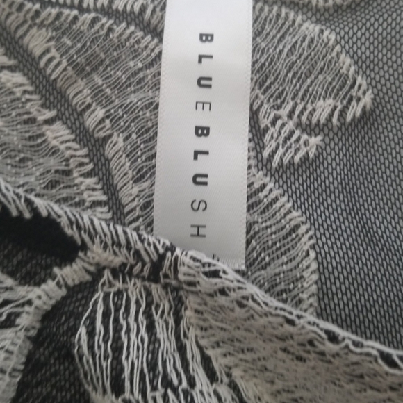 Fashion Nova Bodysuit Size S - Picture 3 of 7